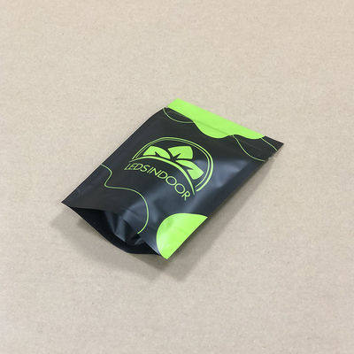 Этикетка готовая к подделке, не подвергающаяся подделке, устойчивая к детям.