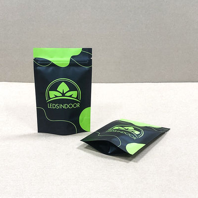 Детские защитные пакеты, поддерживающие тепло, запечатанные на другом уровне безопасности. Круглое отверстие, расположенное над резьбой для розничной торговли.