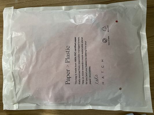 Созданные на заказ устойчивые биоразлагаемые бумажные пакеты для розничной упаковки